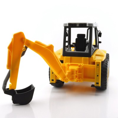 Traktor s radlicí a lžící 41 cm