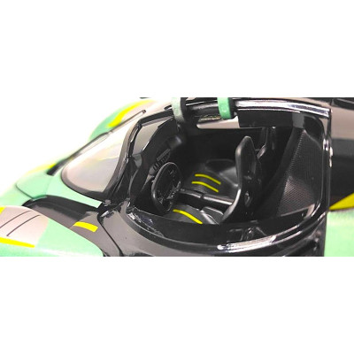 Model ASTON MARTIN VALKYRIE  1:18